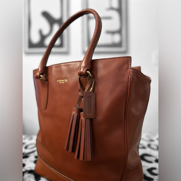 AUTHENTIC COACH LEGACY LEATHER LARGE TOTE  COGNAC #19924 - Picture 2 of 7